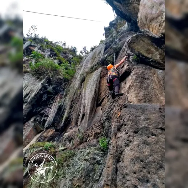 ESCALADA EN ROCAS DE SUESCA